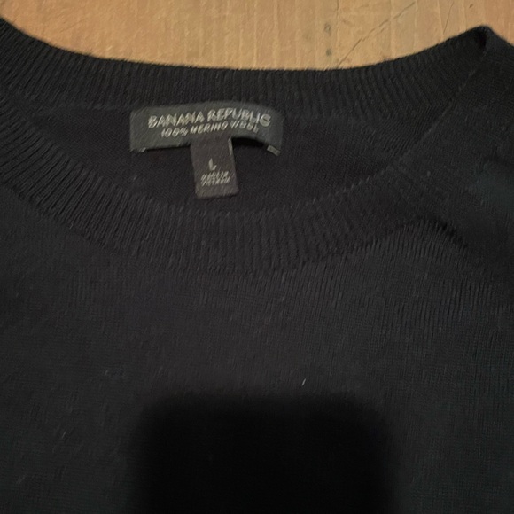 Banana Republic Black Merino Wool Crewneck Sweater - Picture 4 of 4